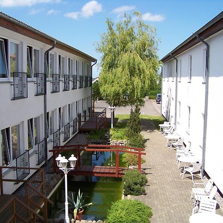 Hotel Ruegen Park Kg Gingst Экстерьер фото